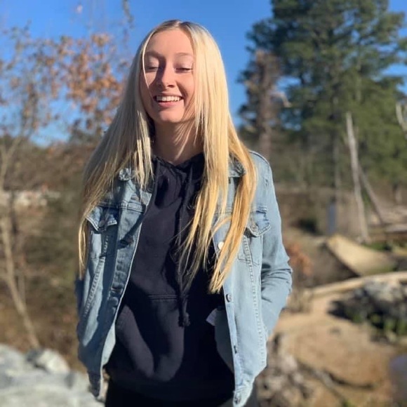 SHOUT OUT!! Happy 18th Birthday to my daughter!!! - Picture 2 of 6